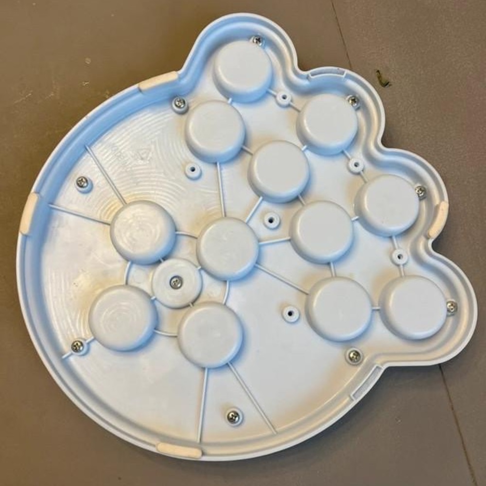 Black ItemPuzzle feeder